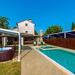 Histria, A Wonderful And Luxurious
