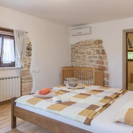 Holiday home Histria, A Wonderfuly And Luxurious Manjadvorci